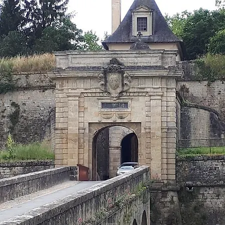 Entre Estuaire Et Citadelle