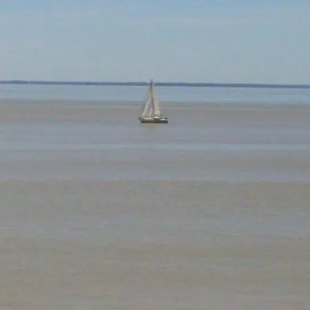 Apartment Entre Estuaire Et Citadelle